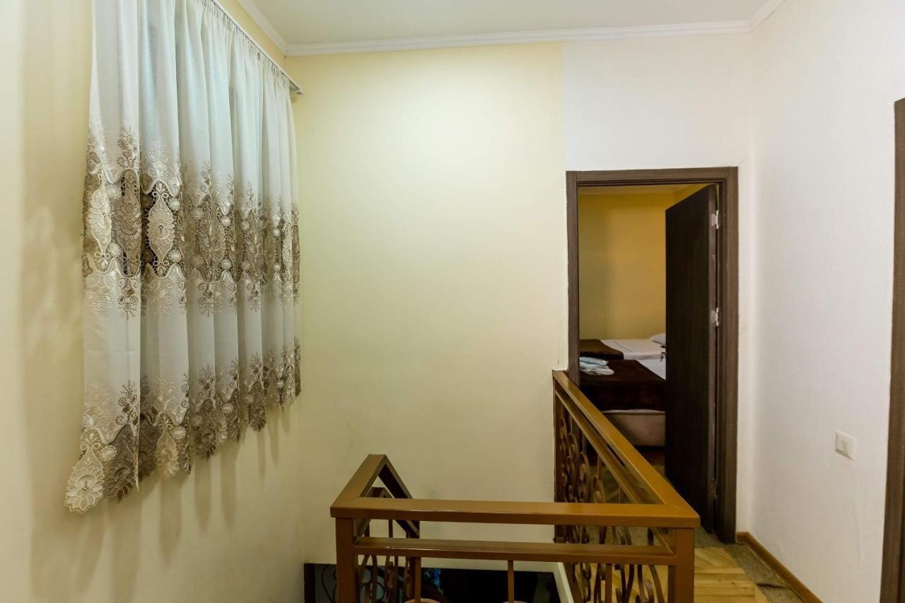 Hirmas Apartment Tbilisi Bagian luar foto